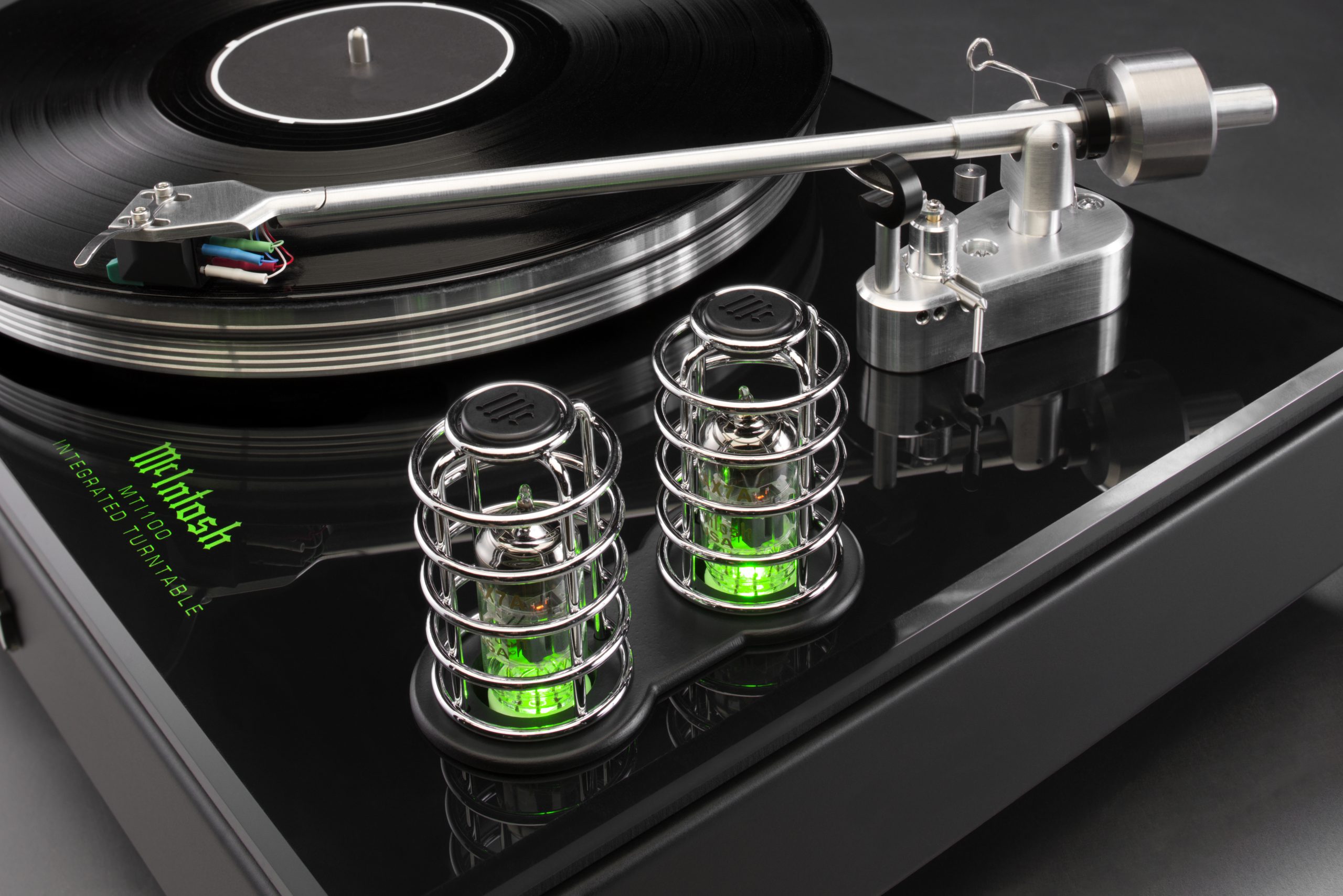 McIntosh MTI100: tornamesa todo-en-uno con alma audiófila