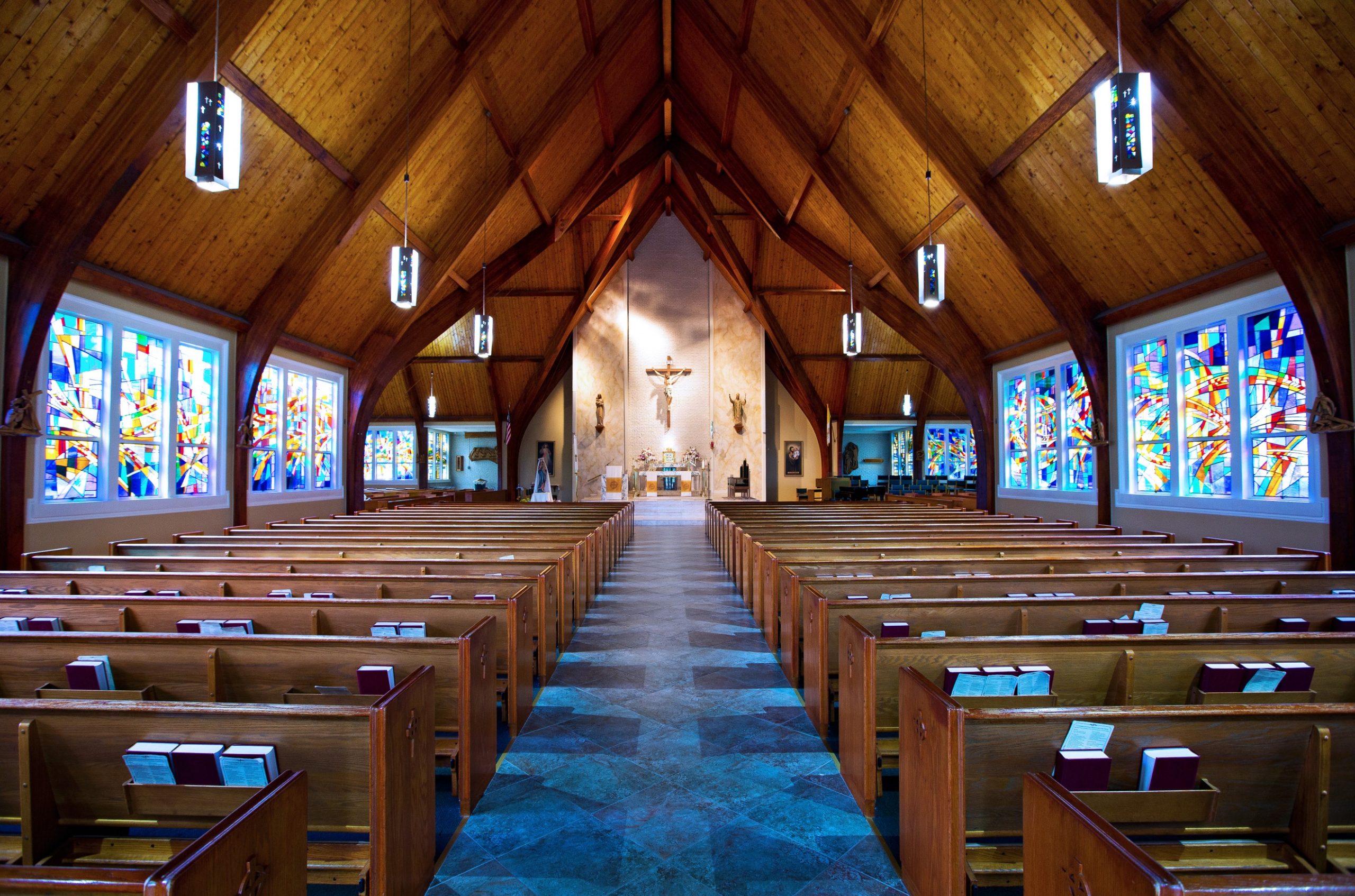 Renkus-Heinz ICONYX: guía técnica para integrar beamforming en espacios de culto