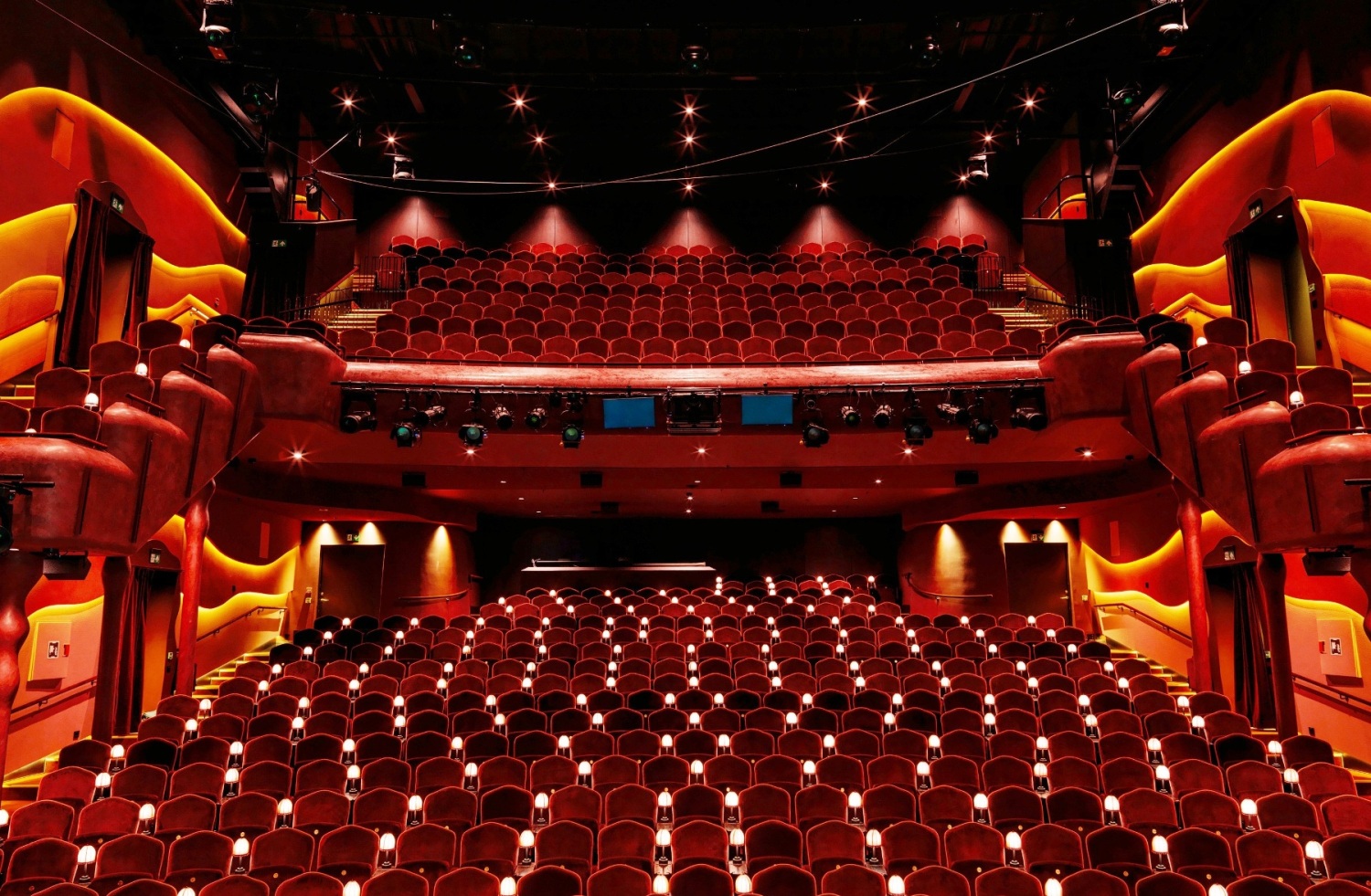 Sistema de sonido Alcons Audio en el Nye Hjorten Teater de Trondheim, Noruega